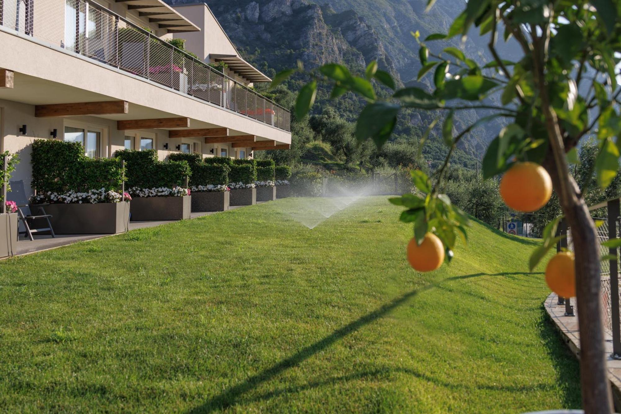 Llac Living Nature Hotel Limone sul Garda Exterior photo